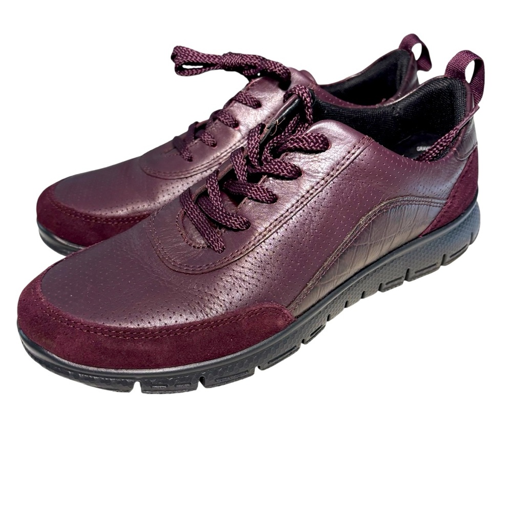 Hotter Gravity ll  Cushioned Shoes Burgundy Color Size 8.5 New Without Tags